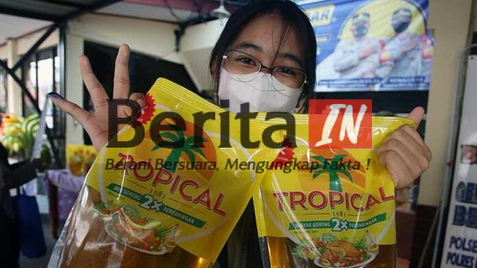 Isu Kelangkaan Minyak Goreng Lebih Penting dari Penundaan Pemilu 2024