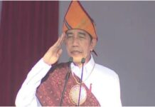 Presiden Jokowi kenakan pakaian adat Ende NTT pimpinan upacara Hari Lahir Pancasila 2022