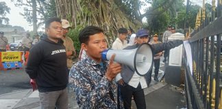 Demo Usut Korupsi Anggaran BBM DLH Bogor