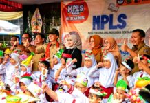 MPLS SDN Gunung Batu 2 Kota Bogor, Dedie Rachim lakukan simbolis Penanaman Pohon
