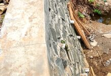 CV. Archie Konstruksi langgar UU No. 14 Tahun 2008, proyek belum selesai papan proyek sudah dicabut